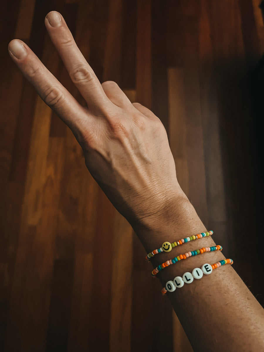 rad 🌊💗 vsco - @ abbysueisblue | Pony bead bracelets, Friendship bracelets  with beads, Diy bracelets